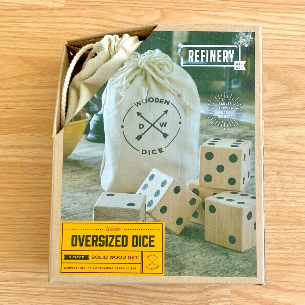 Oversized Dice Wood Set
